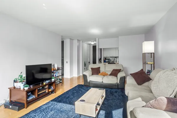 $2,375 | 535 North Michigan Avenue, Unit 2703, Chicago, IL 60611
