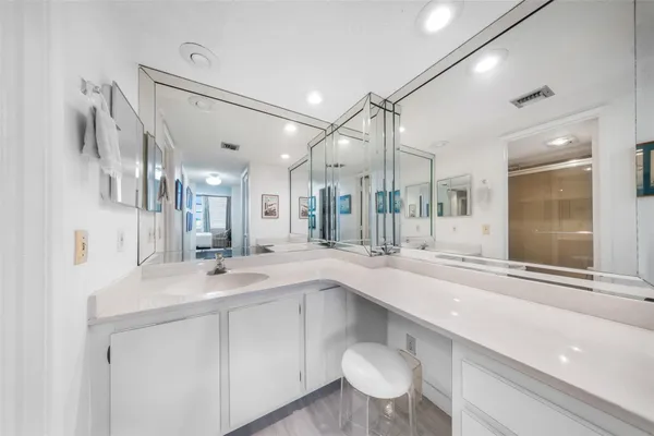 $2,650 | 800 Cypress Grove Drive, Unit 402, Pompano Beach, FL 33069