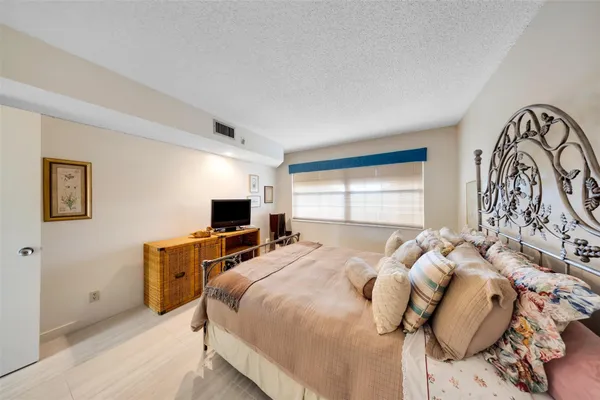 $2,650 | 800 Cypress Grove Drive, Unit 402, Pompano Beach, FL 33069