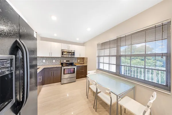 $2,650 | 800 Cypress Grove Drive, Unit 402, Pompano Beach, FL 33069