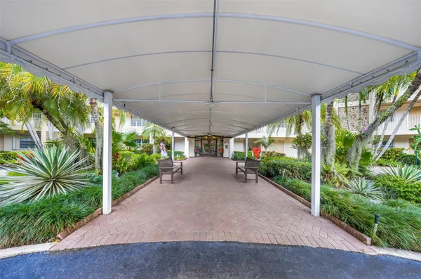 $2,650 | 800 Cypress Grove Drive, Unit 402, Pompano Beach, FL 33069