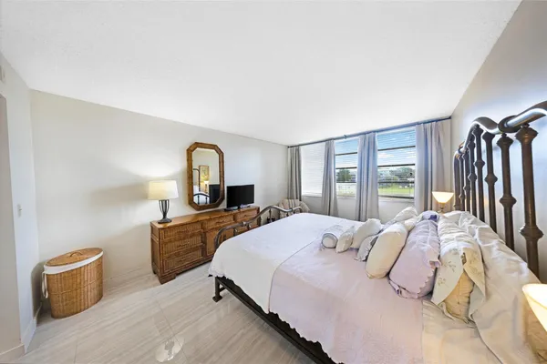 $2,650 | 800 Cypress Grove Drive, Unit 402, Pompano Beach, FL 33069