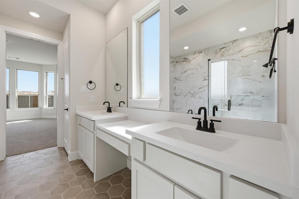 1025 Alberta Spruce Road Justin, TX 76247 - Photo 11 of 30