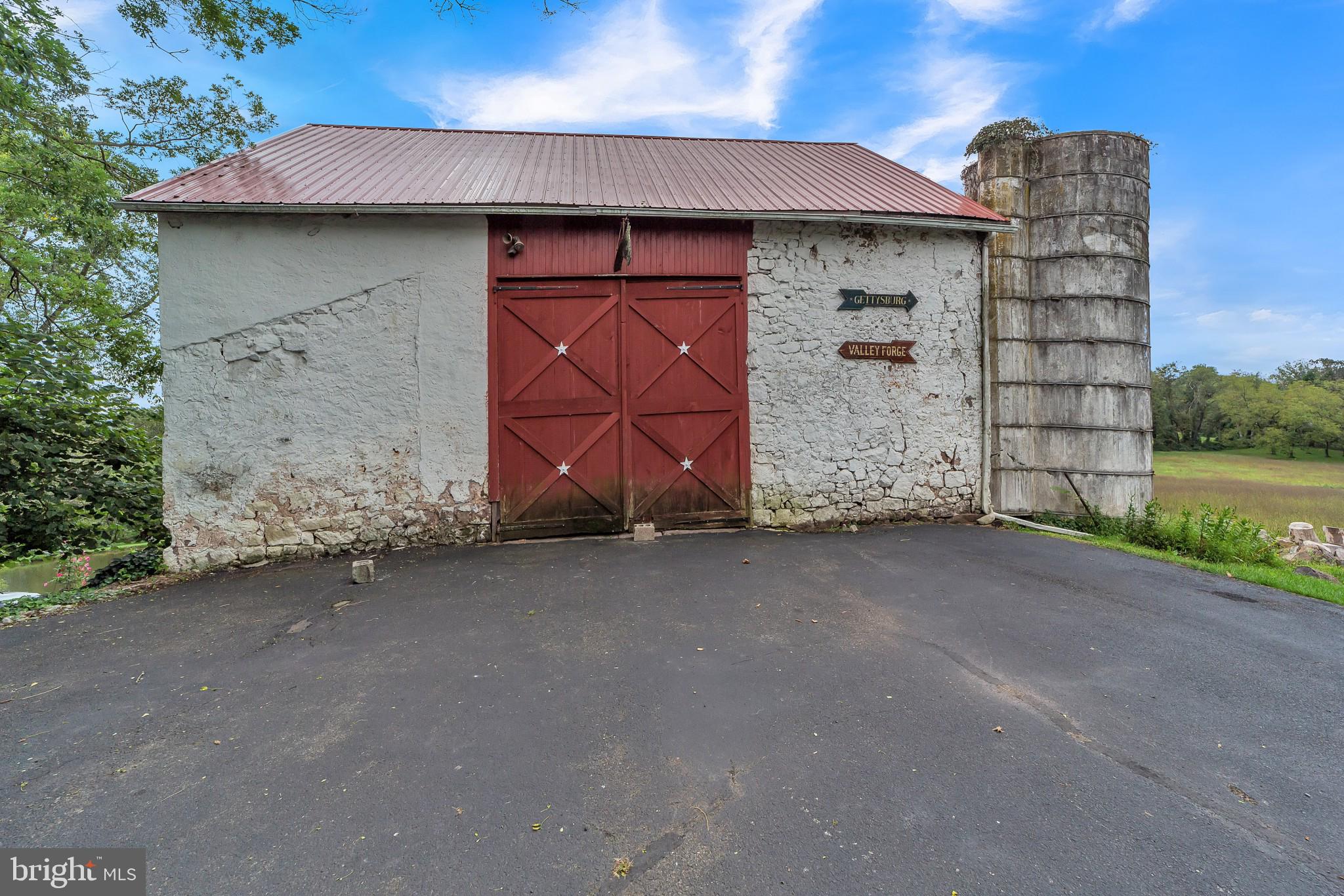 604 Kulp Road Pottstown, PA 19465 - Photo 27 of 35 Barn