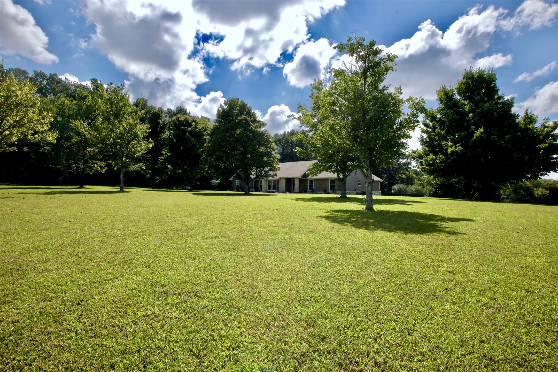 2674 New Hall Road Greenbrier, TN 37073 - Photo 3 of 30 a view of a volley ball court