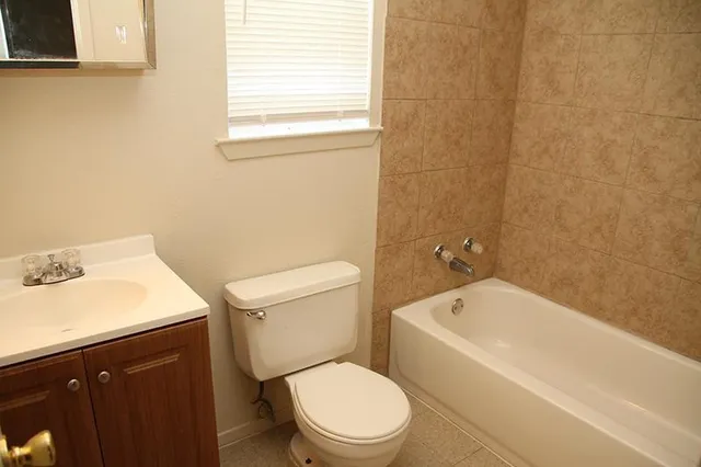 a view of a house with garage