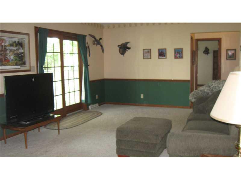 258 Donation Road Greenville, PA 16125 - Photo 6 of 20 Family Room.