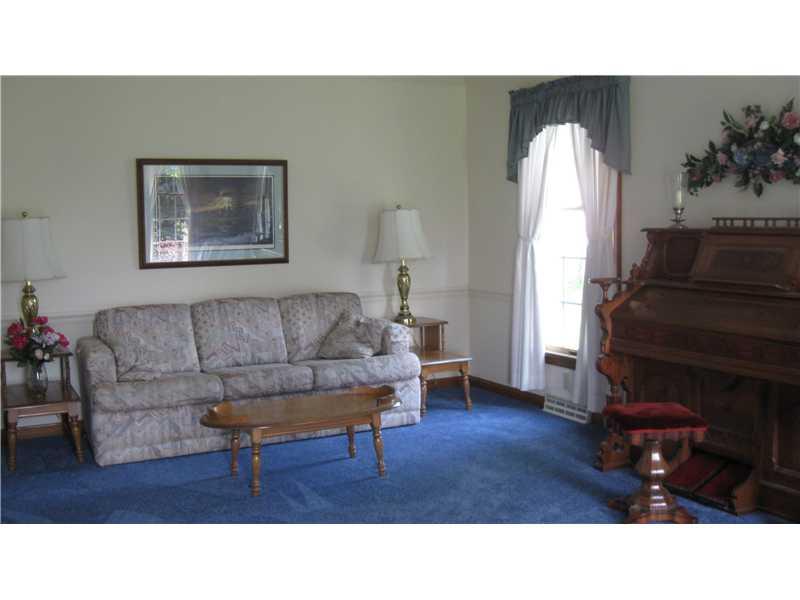258 Donation Road Greenville, PA 16125 - Photo 7 of 20 Living Room.