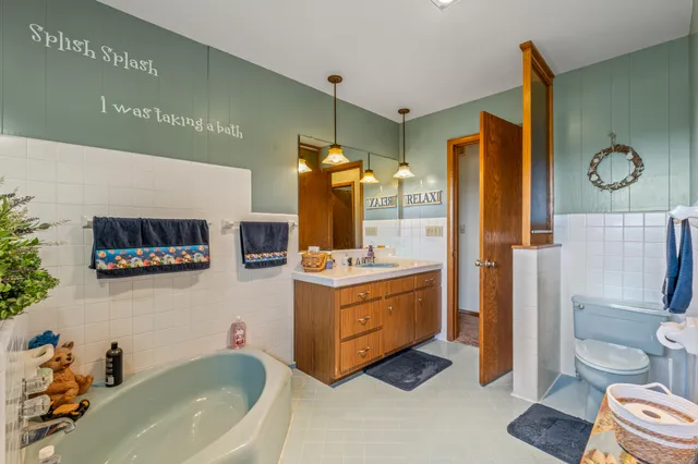 $499,900 | W296 County Rd CW, Ixonia, WI 53036