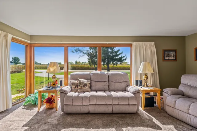 $499,900 | W296 County Rd CW, Ixonia, WI 53036