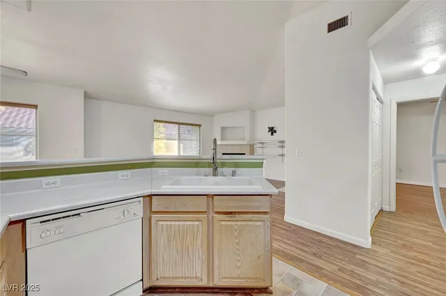 $255,000 | 322 Sunward Drive, Unit 322, Henderson, NV 89014