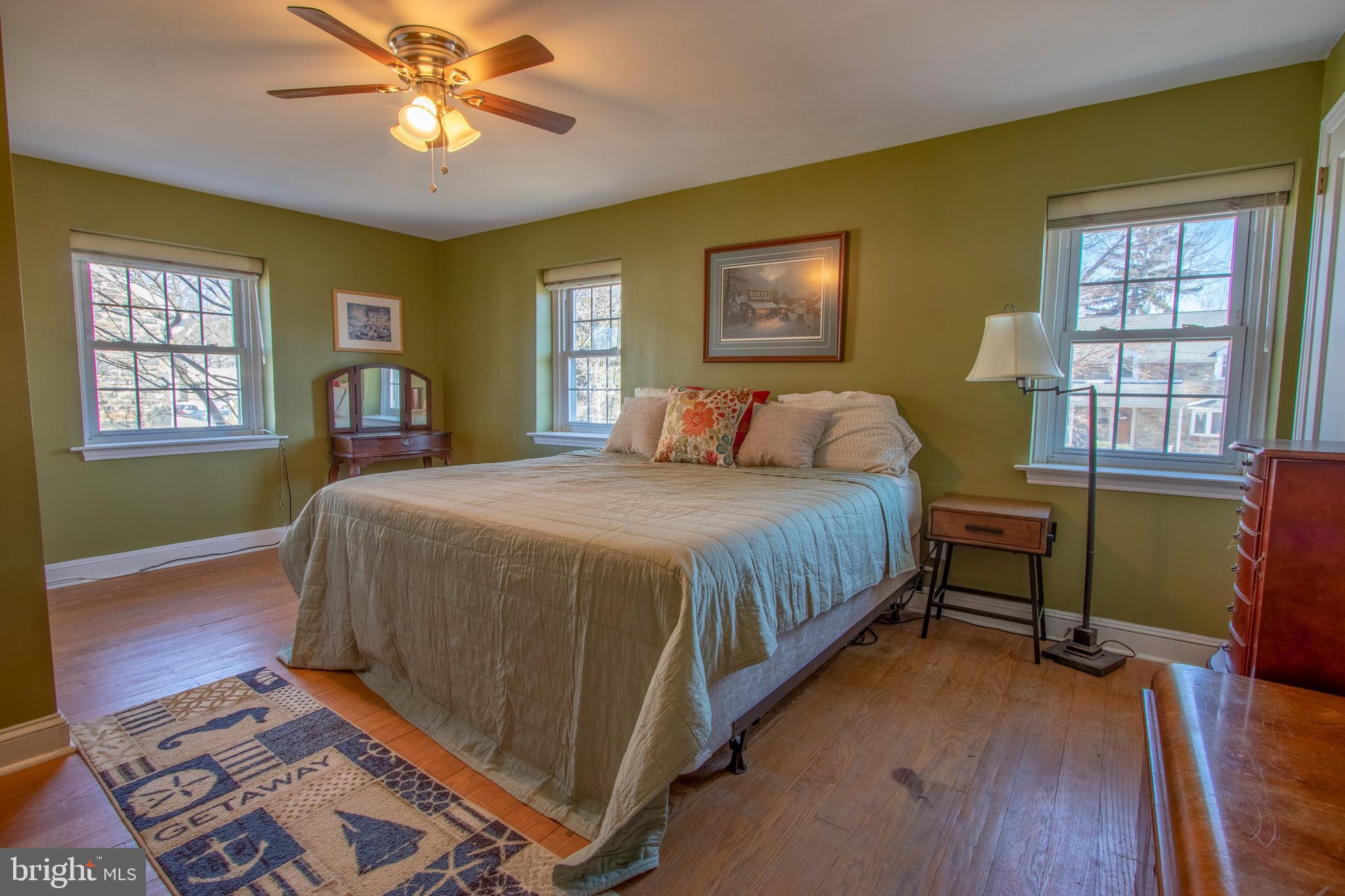 24 Thornridge Road Springfield, PA 19064 - Photo 18 of 29 Master Bedroom