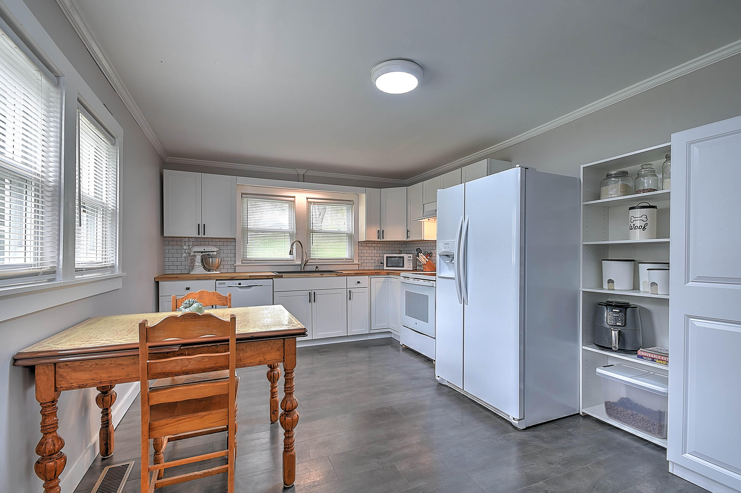 138 Estep Hollow Road Elizabethton, TN 37643 - Photo 8 of 38 Estep-11