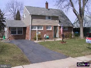 25 Inlet Road Levittown, PA 19057 - Photo 1 of 1 Gallery Image 1