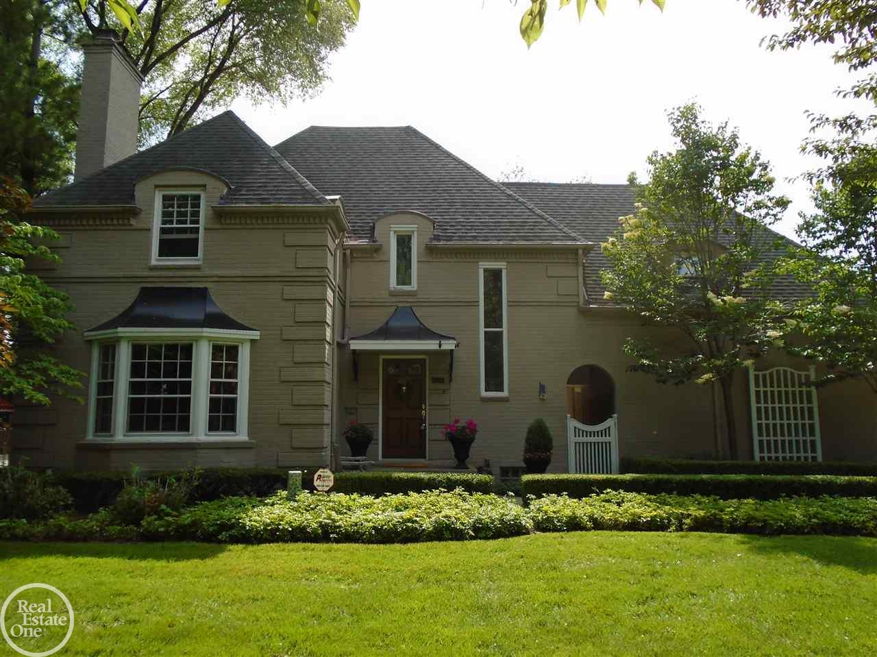 671 Westchester Road Grosse Pointe, MI 48230 - Photo 2 of 71 31350780-1.JPG