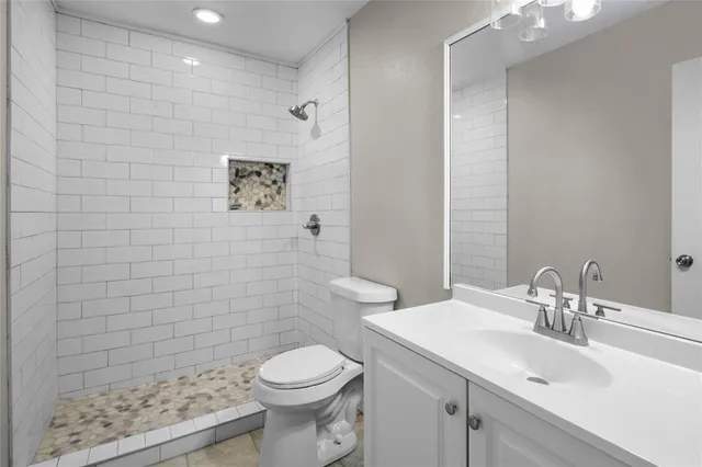 $289,900 | 5711 Congressional Drive, Arlington, TX 76018