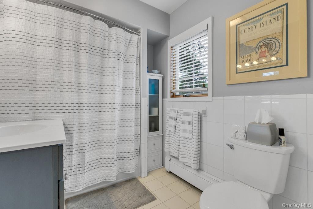 128 Stuart Street Lynbrook, NY 11563 - Photo 25 of 33