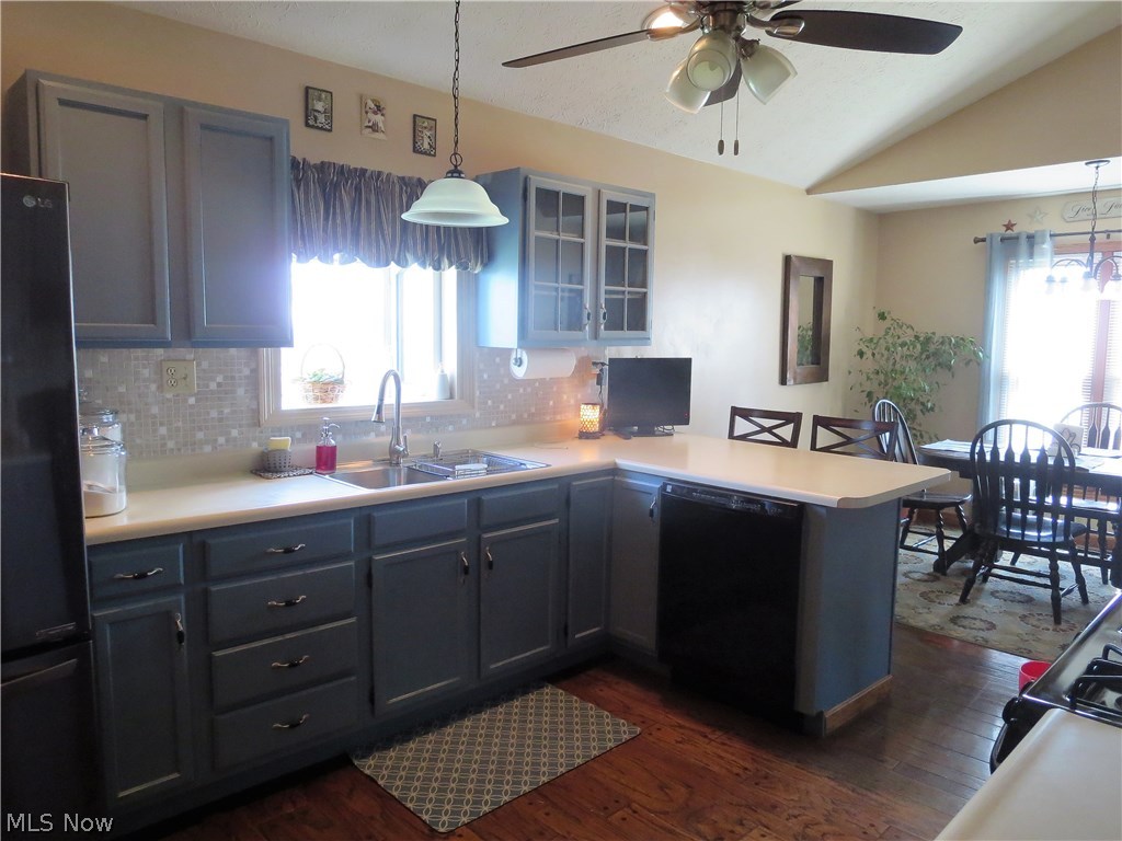 2820 Old Ashby Ridge Road Parkersburg, WV 26104 - Photo 28 of 35 Kitchen