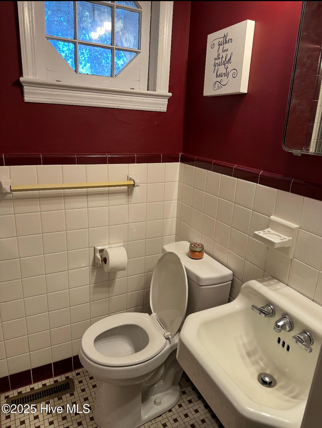 2303 Carey Road Kinston, NC 28504 - Photo 21 of 30 Bathroom 2