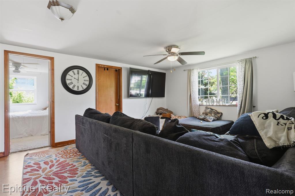 3652 Norman Road Fort Gratiot, MI 48059 - Photo 13 of 25