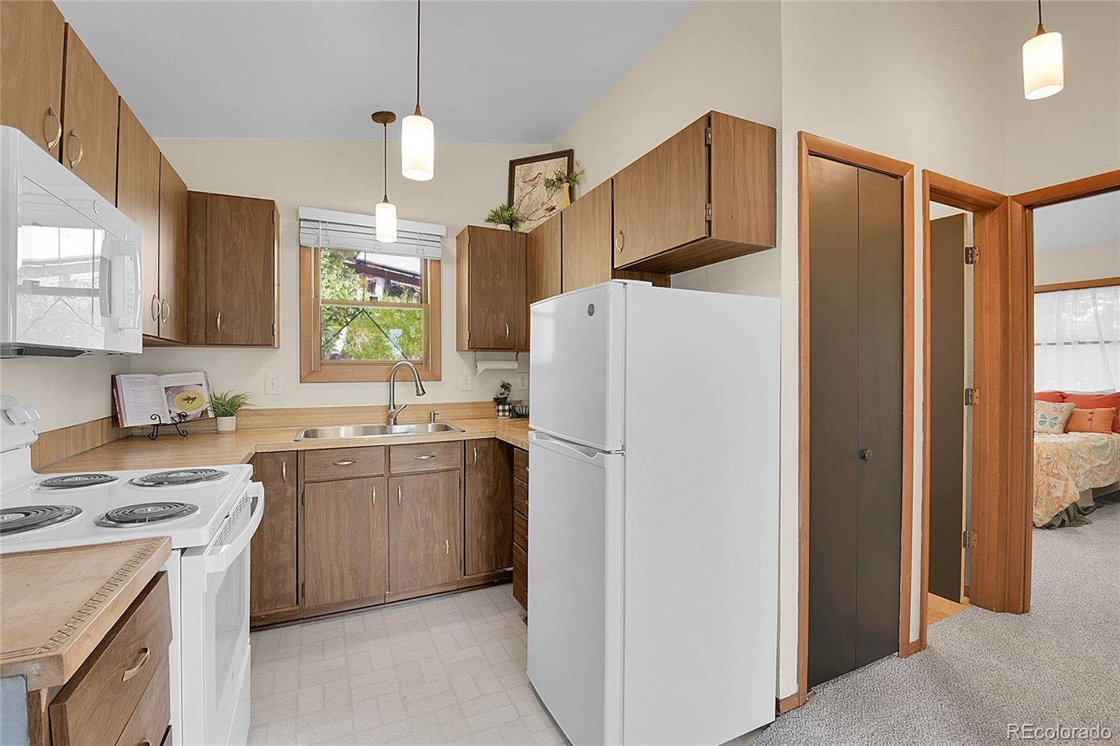 83 Hill Circle Evergreen, CO 80439 - Photo 15 of 22