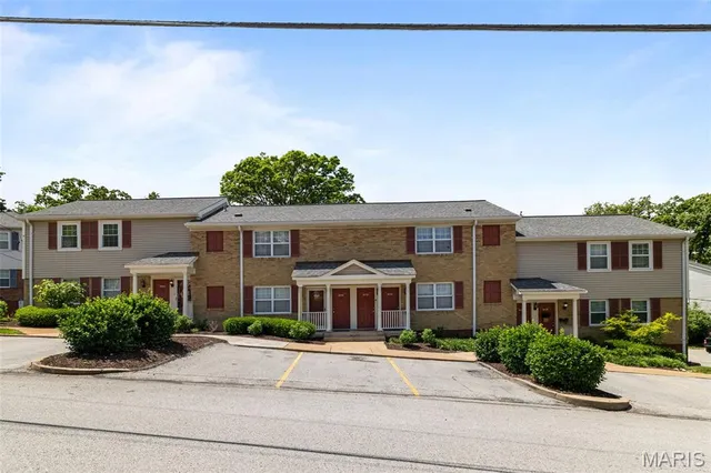 $129,000 | 9106 West Swan Circle, St. Louis, MO 63144