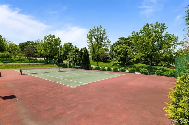 $129,000 | 9106 West Swan Circle, St. Louis, MO 63144