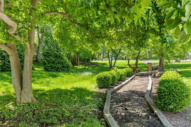 $129,000 | 9106 West Swan Circle, St. Louis, MO 63144