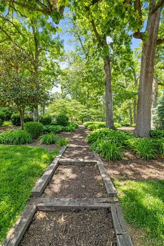 $129,000 | 9106 West Swan Circle, St. Louis, MO 63144