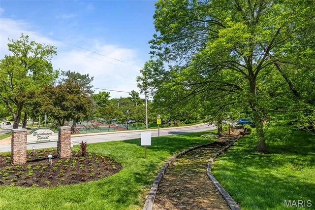 $129,000 | 9106 West Swan Circle, St. Louis, MO 63144