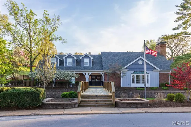 $129,000 | 9106 West Swan Circle, St. Louis, MO 63144