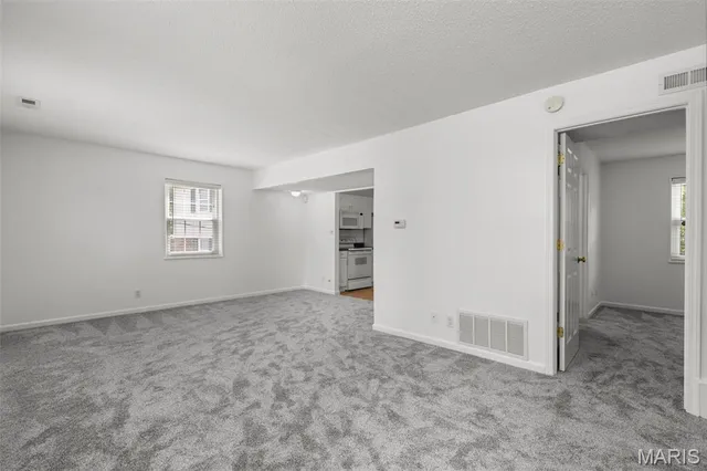 $129,000 | 9106 West Swan Circle, St. Louis, MO 63144