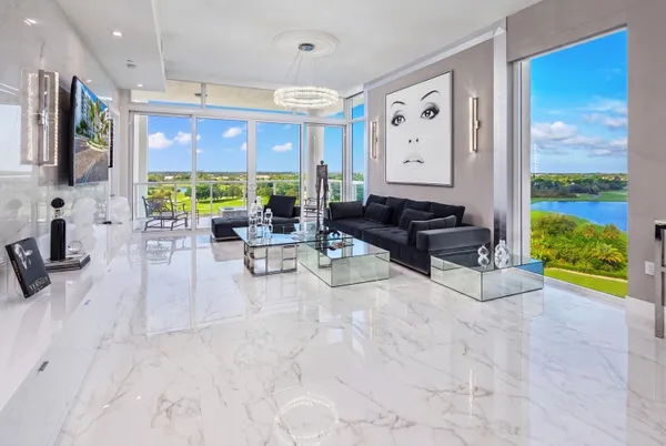$4,750,000 | 20155 Boca W Drive, Unit PH B804, Boca Raton, FL 33434