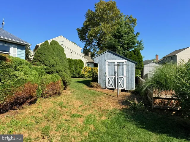 $256,500 | 220 Sycamore Lane, New Holland, PA 17557