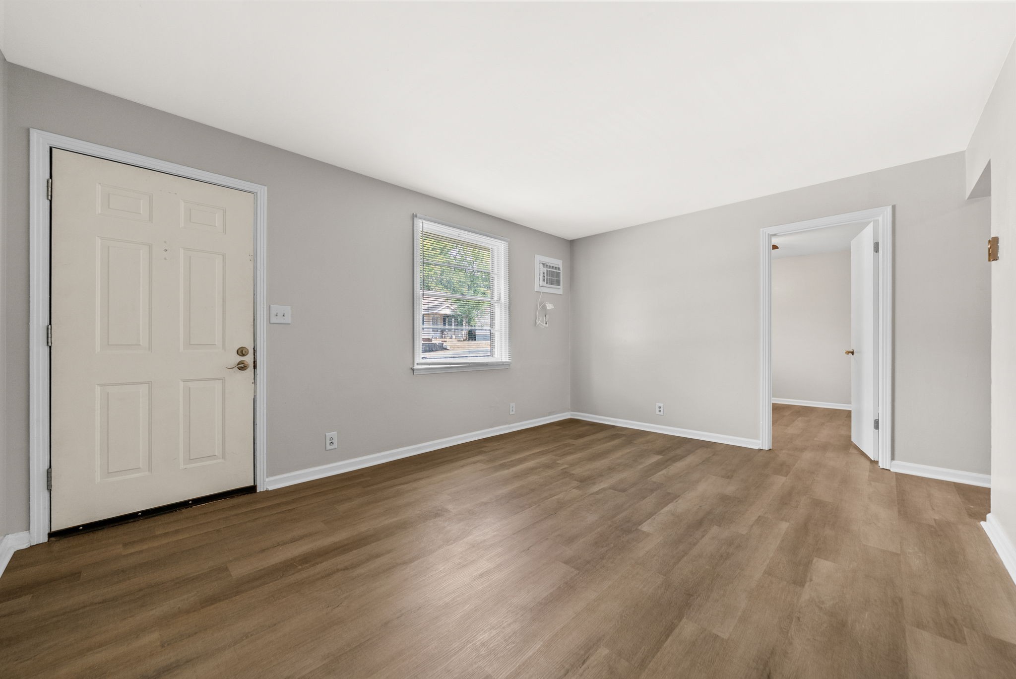 432 Circle Drive, Unit B Clarksville, TN 37043 - Photo 6 of 25