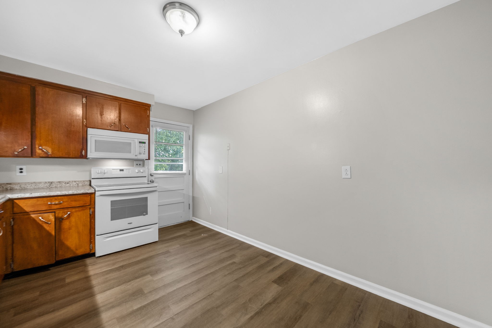 432 Circle Drive, Unit B Clarksville, TN 37043 - Photo 10 of 25