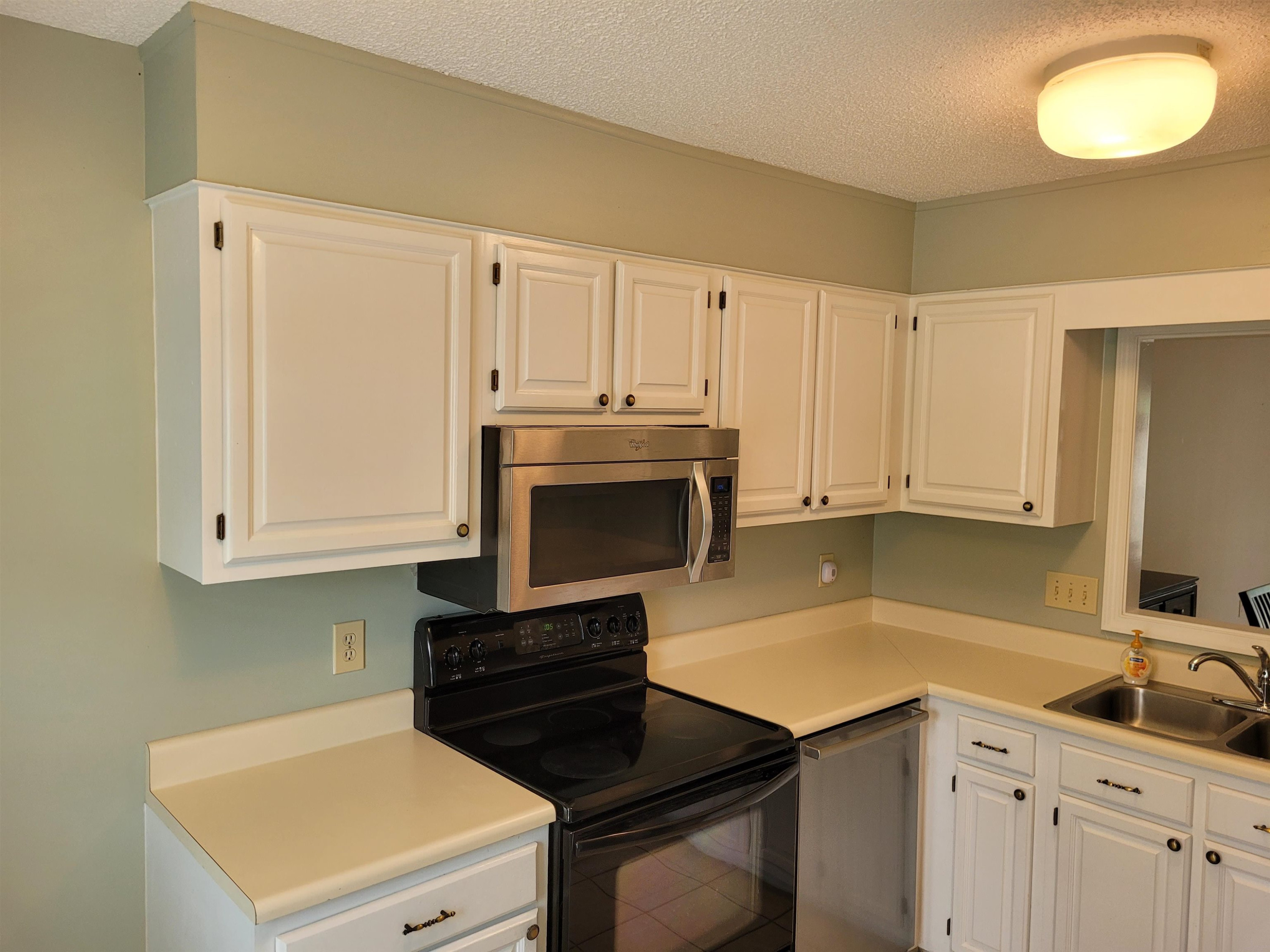 2612 Cottage Circle Raleigh, NC 27613 - Photo 3 of 25 Photo 3