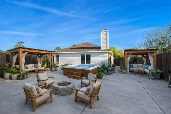 $369,900 | 6115 Pine Lakes Drive, Katy, TX 77493