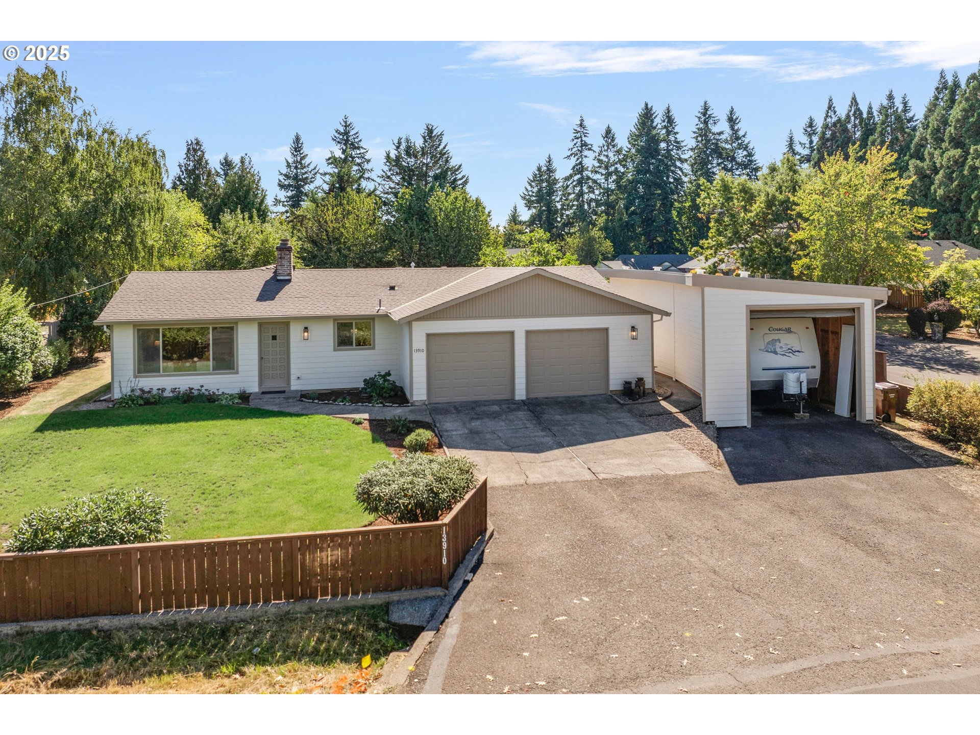13910 South Caufield Road Oregon City, OR 97045 - Photo 3 of 46 Gallery Image 3