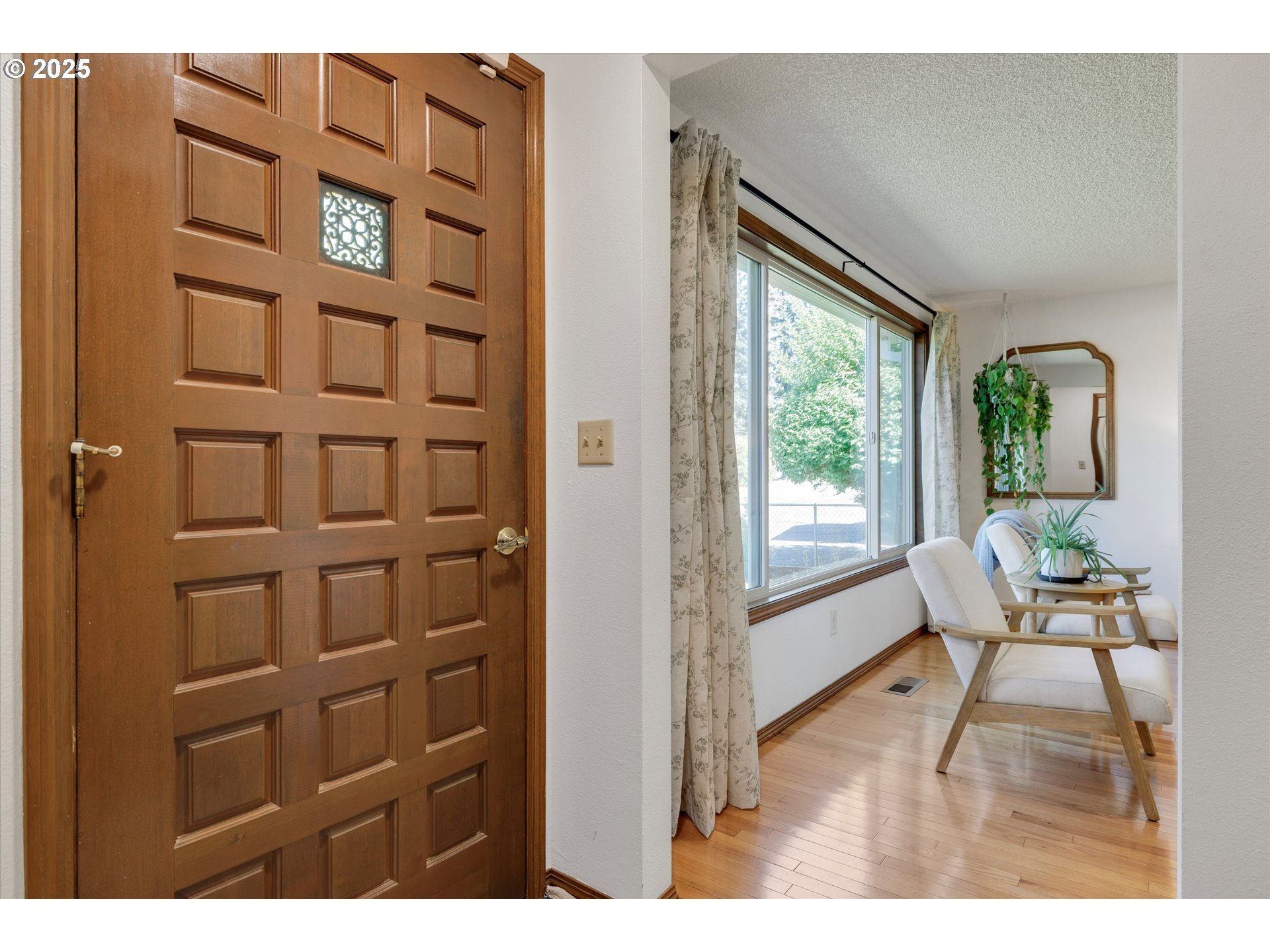 13910 South Caufield Road Oregon City, OR 97045 - Photo 5 of 46 Gallery Image 5