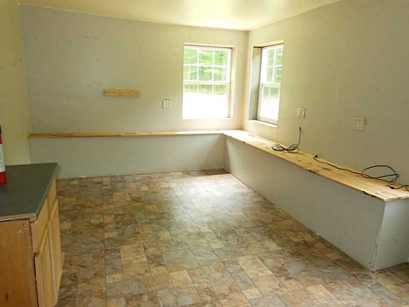 77 Hammet Road Coventry, RI 02816 - Photo 19 of 23 Bonus Room.