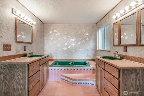 $849,000 | 28611 16th Avenue South, Federal Way, WA 98003