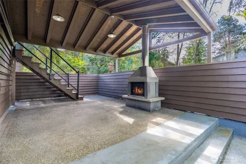 $849,000 | 28611 16th Avenue South, Federal Way, WA 98003