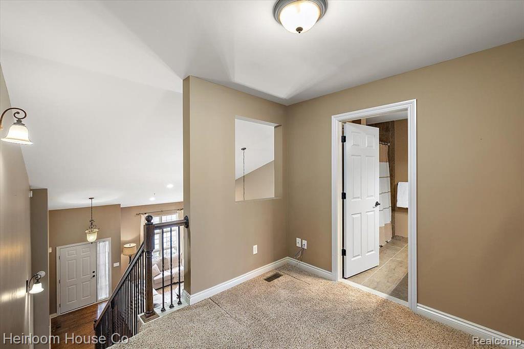 45926 South Stonewood Road Canton, MI 48187 - Photo 31 of 73