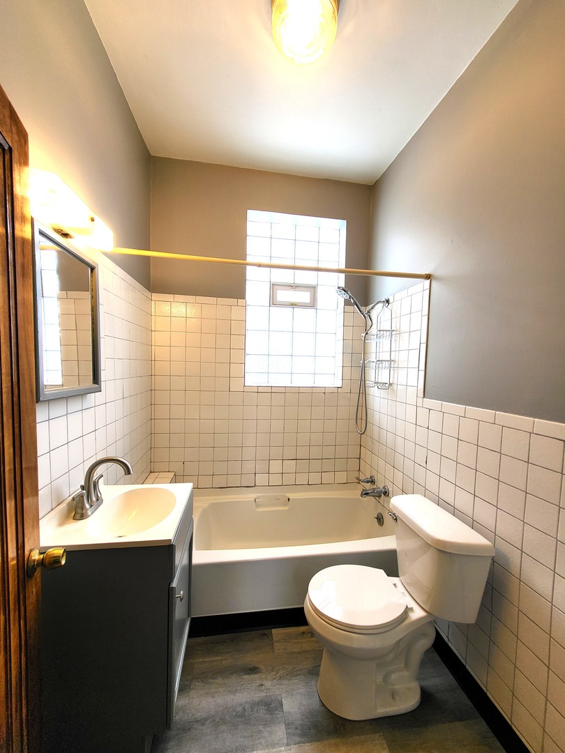 38381 North 6th Avenue Spring Grove, IL 60081 - Photo 12 of 15