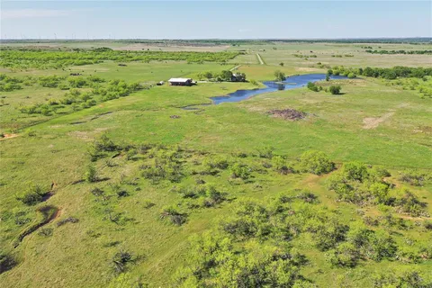 $2,653,600 | 8617 Farm To Market Road 175, Henrietta, TX 76365