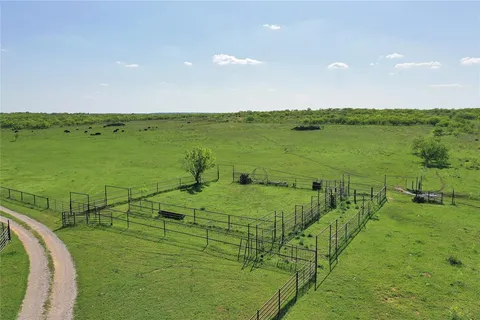 $2,653,600 | 8617 Farm To Market Road 175, Henrietta, TX 76365