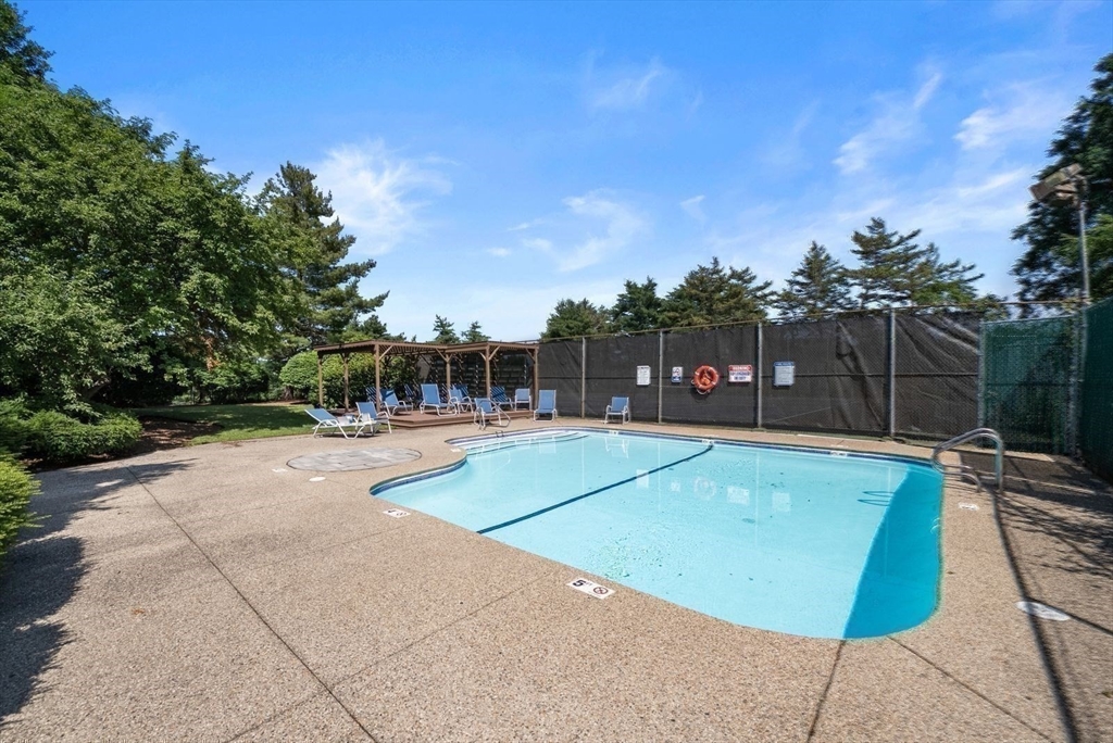 85 Algonquin Road, Unit 85 Chestnut Hill, MA 02467 - Photo 40 of 42