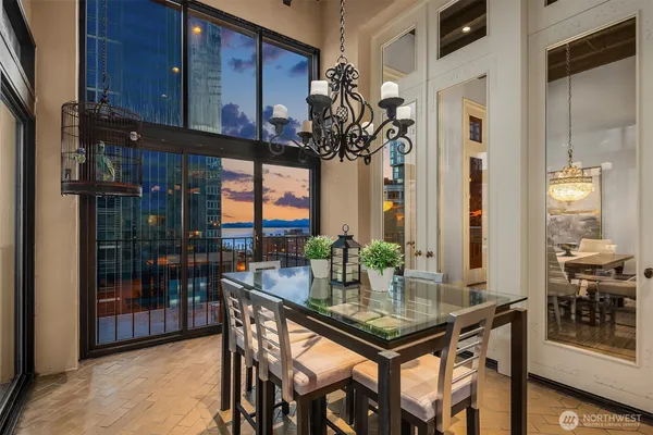 $1,275,000 | 1519 3rd Avenue, Unit 801, Seattle, WA 98101