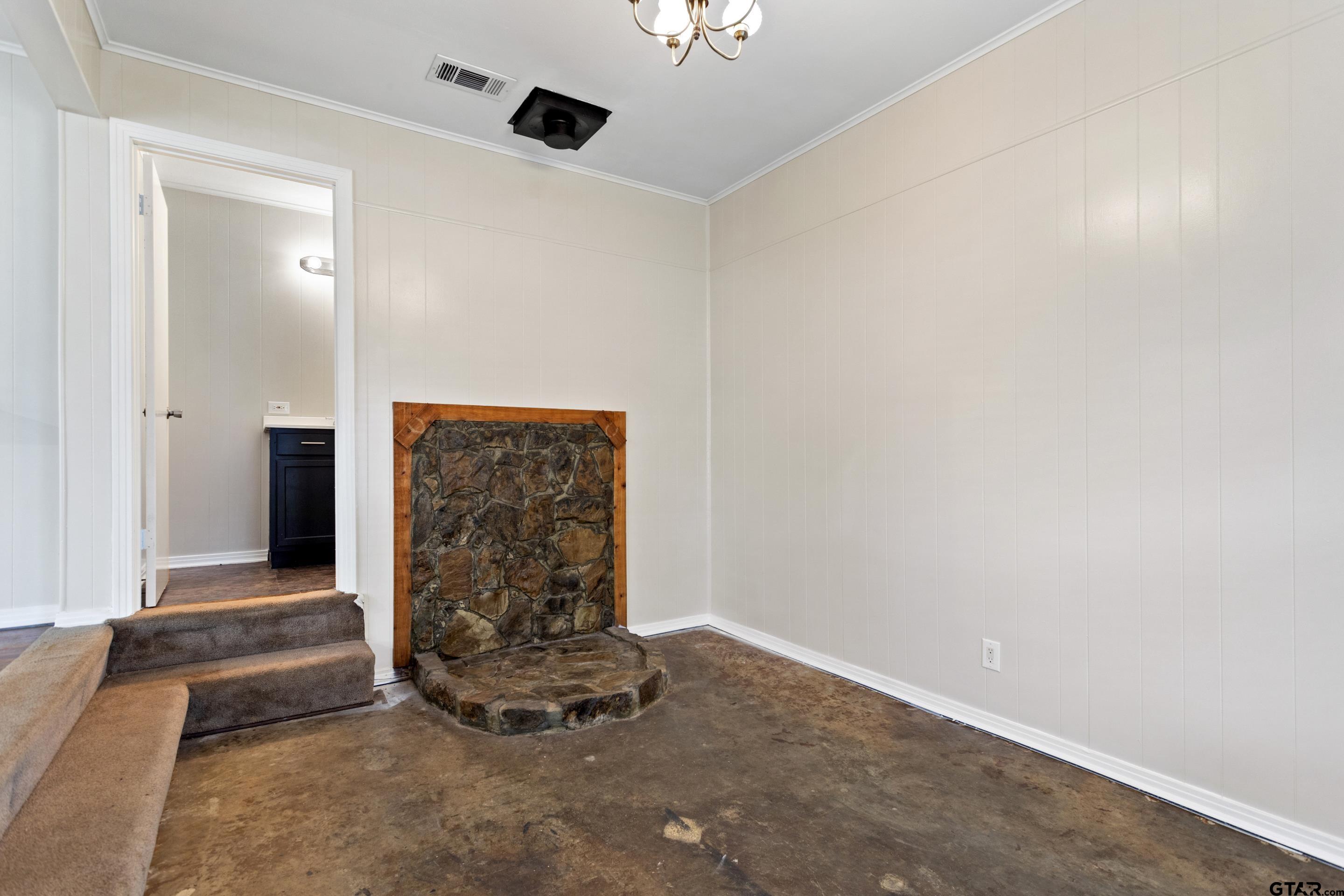 1709 South Baxter Avenue Tyler, TX 75701 - Photo 11 of 29